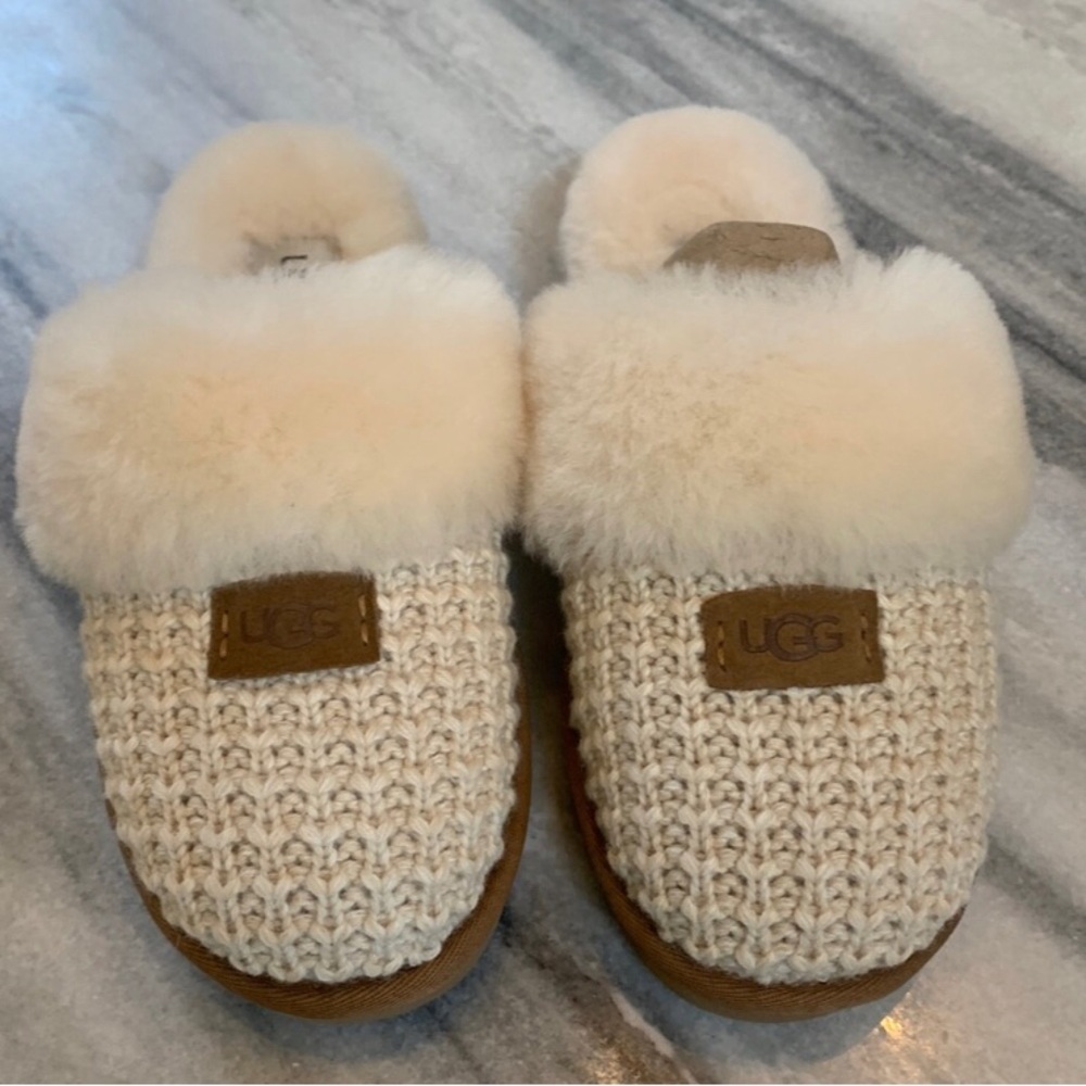 NWOT Ugg “Cluggette” cozy knit slippers in cream size 7